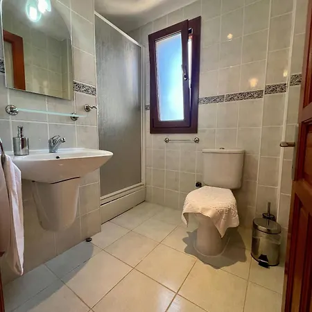 Krlangc Located In Villa *