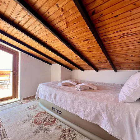 Vila Krlangc Located In *